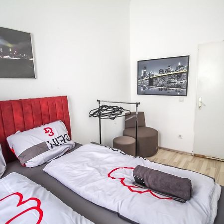 Private Room In Shared Apartment Pr3 Виена Екстериор снимка