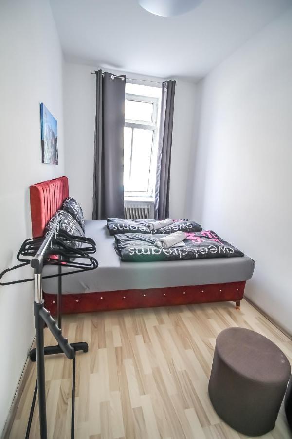 Private Room In Shared Apartment Pr3 Виена Екстериор снимка