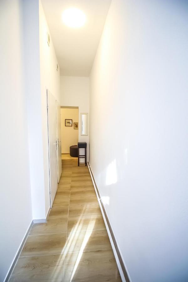 Private Room In Shared Apartment Pr3 Виена Екстериор снимка